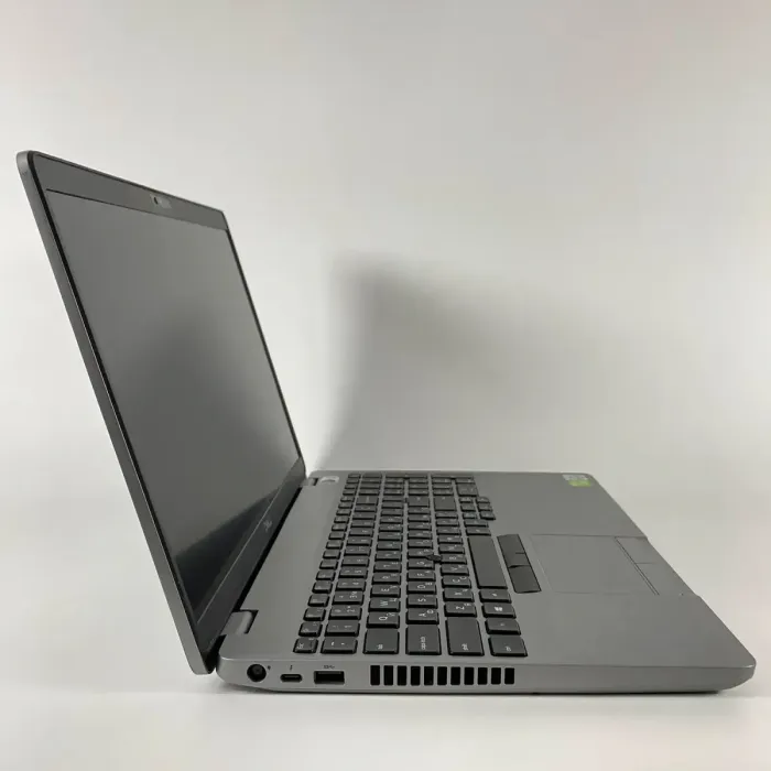 Ультрабук Б-клас Dell Latitude 5511 / 15.6" (1920x1080) IPS / Intel Core i5-10400H (4 (8) ядра по 2.6 - 4.6 GHz) / 16 GB DDR4 / 500 GB SSD / nVidia GeForce MX250, 2 GB GDDR5, 64-bit / WebCam / TouchID б/в - зображення 5