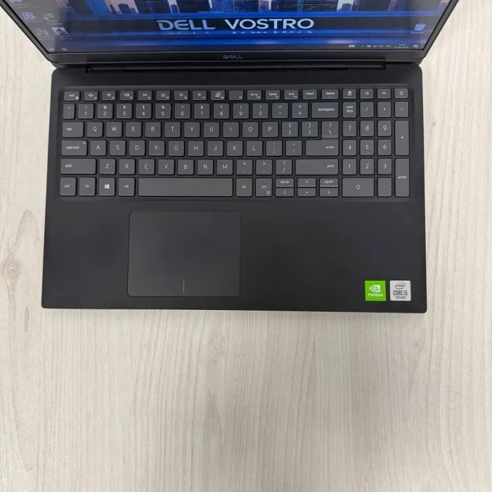 Ультрабук Б-клас Dell Vostro 5590 / 15.6" (1920x1080) IPS / Intel Core i5-10210U (4 (8) ядра по 1.6 - 4.2 GHz) / 8 GB DDR4 / 256 GB SSD / nVidia GeForce MX250, 2 GB GDDR5, 64-bit / WebCam б/в - зображення 7