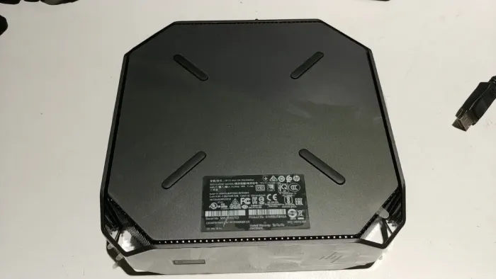 Робоча станція HP Z2 G4 Workstation USFF / Intel Core i7-9700 (8 ядер по 3.0 - 4.7 GHz) / 32 GB DDR4 / 512 GB SSD / Quadro P600, 4 GB GDDR5, 128-bit / Windows б/в - зображення 6