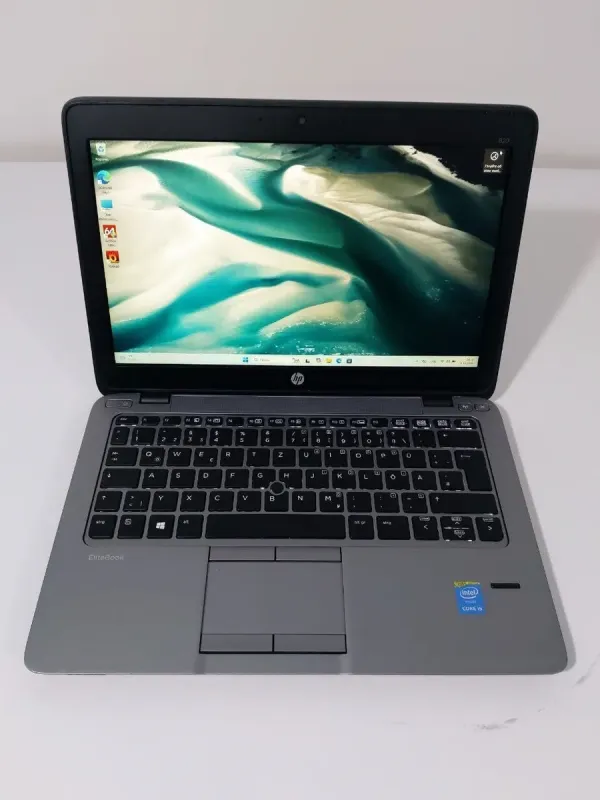 Нетбук HP EliteBook 820 G2 / 12.5" (1920x1080) TN / Intel Core i5-5200U (2 (4) ядра по 2.2 - 2.7 GHz) / 8 GB DDR3 / 240 GB SSD / Intel HD Graphics 5500 / WebCam б/в - зображення 2