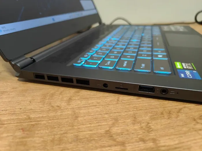 Ігровий ноутбук MSI Stealth 15M A11UEKV / 15.6" (1920x1080) IPS / Intel Core i7-11375H (4 (8) ядра по 3.0 - 5.0 GHz) / 16 GB DDR4 / 512 GB SSD / nVidia GeForce RTX 3060, 6 GB GDDR6, 192-bit / WebCam / Windows 10 Home б/в - зображення 8