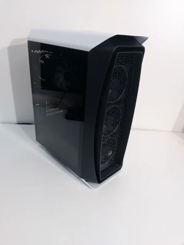 Ігровий ПК AeroCool Aero One Frost Tower / Intel Core i5-8500 (6 ядер 3.0 - 4.1 ГГц) / 24 ГБ DDR4 / 500 ГБ SSD M.2 + 500 ГБ HDD / AMD Radeon RX 580, 8 ГБ GDDR6, 256-біт / 650 Вт б/в - зображення 3