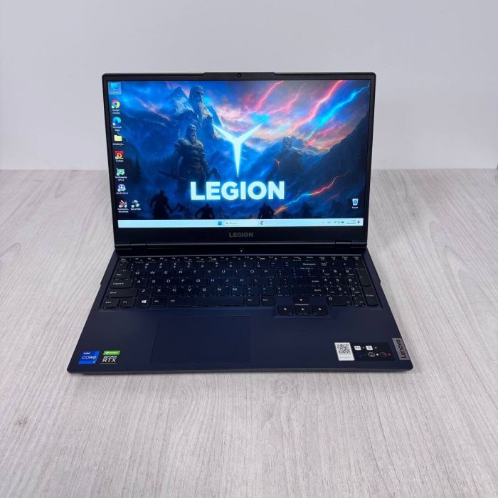 Ігровий ноутбук Б-класу Lenovo Legion 5 15ITH6H / 15,6" (1920x1080) IPS / Intel Core i7-11800H (8 (16) ядер по 2,3 - 4,6 ГГц) / 16 ГБ DDR5 / 512 ГБ SSD NVMe / nVidia GeForce RTX 3070, 8 ГБ GDDR6, 256-біт / Веб-камера б/в - зображення 2