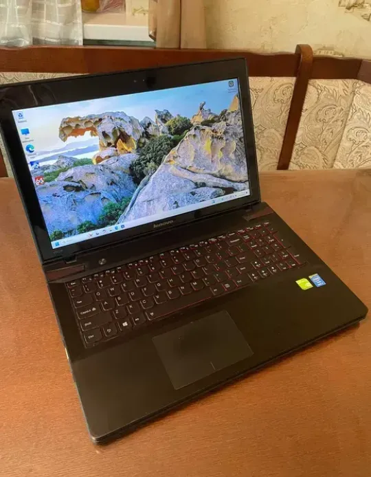 Ігровий ноутбук Б-клас Lenovo IdeaPad Y510p / 15.6" (1920x1080) IPS / Intel Core i7-4710MQ (4 (8) ядра по 2.5 - 3.5 GHz) / 16 GB DDR3 / 128 GB SSD / nVidia GeForce GT 755M, 2 GB GDDR5, 128-bit / WebCam б/в - зображення 2