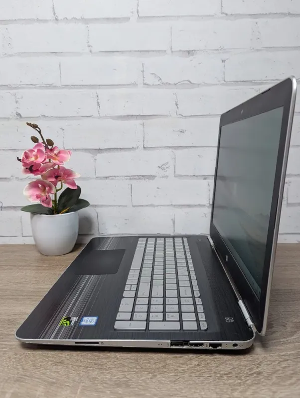 Ноутбук Б-клас HP Pavilion 15 / 15.6" (1920x1080) TN / Intel Core i7-6700HQ (4 (8) ядра по 2.6 - 3.5 GHz) / 16 GB DDR4 / 512 GB SSD / nVidia GeForce GTX 960M, 2 GB GDDR5, 128-bit / WebCam б/в - зображення 7