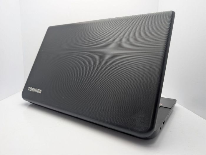 Ноутбук Toshiba Satellite C70-D-A / 17.3" (1600x900) TN / AMD A6-5200 (4 ядра по 2.0 GHz) / 8 GB DDR3 / 240 GB SSD / AMD Radeon HD 8400 Graphics / WebCam б/в - зображення 8