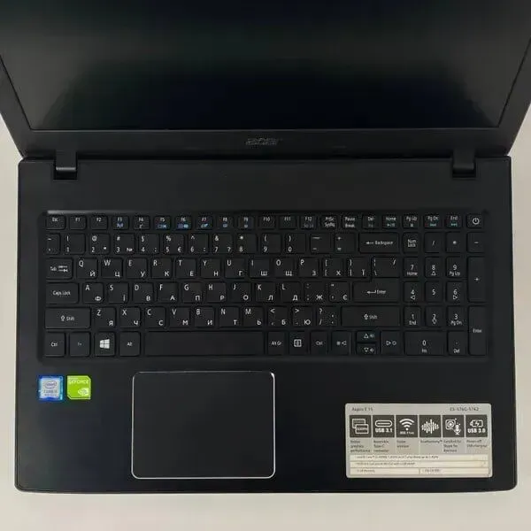 Ноутбук Б-клас Acer Aspire E5-576G / 15.6" (1366x768) TN / Intel Core i5-8250U (4 (8) ядра по 1.6 - 3.4 GHz) / 16 GB DDR3 / 512 GB SSD / nVidia GeForce MX150, 2 GB GDDR5, 64-bit / WebCam / HDMI б/в - зображення 3