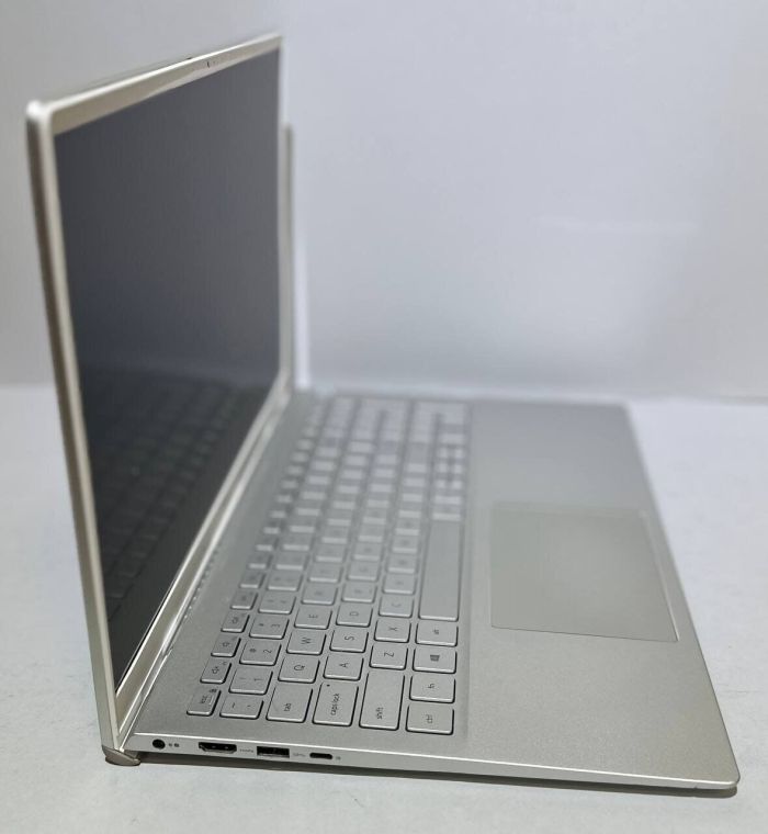 Ультрабук Б-клас Dell Inspiron 15 5502 / 15.6" (1920x1080) IPS / Intel Core i5-1135G7 (4 (8) ядра по 2.4 - 4.2 GHz) / 16 GB DDR4 / 256 GB SSD / Intel Iris Xe Graphics / WebCam / Win 11 Pro б/в - зображення 4