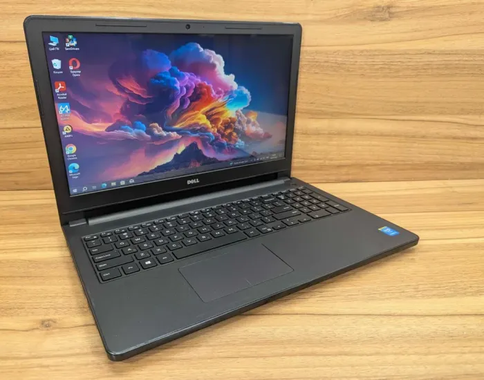 Ноутбук Dell Inspiron 15-3558 / 15.6" (1366x768) TN / Intel Core i3-5005U (2 (4) ядра по 2.0 GHz) / 8 GB DDR3 / 240 GB SSD / Intel HD Graphics 5500 / WebCam / HDMI / Windows 10 б/в - зображення 4