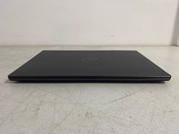 Ноутбук Fujitsu LifeBook U937 / 13.3" (1920x1080) IPS / Intel Core i5-7300U (2 (4) ядра по 2.6 - 3.5 GHz) / 8 GB DDR4 / 128 GB SSD / Intel HD Graphics 620 / WebCam б/в - изображение 5