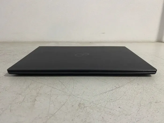 Ноутбук Fujitsu LifeBook U937 / 13.3" (1920x1080) IPS / Intel Core i5-7300U (2 (4) ядра по 2.6 - 3.5 GHz) / 8 GB DDR4 / 128 GB SSD / Intel HD Graphics 620 / WebCam б/в - зображення 5