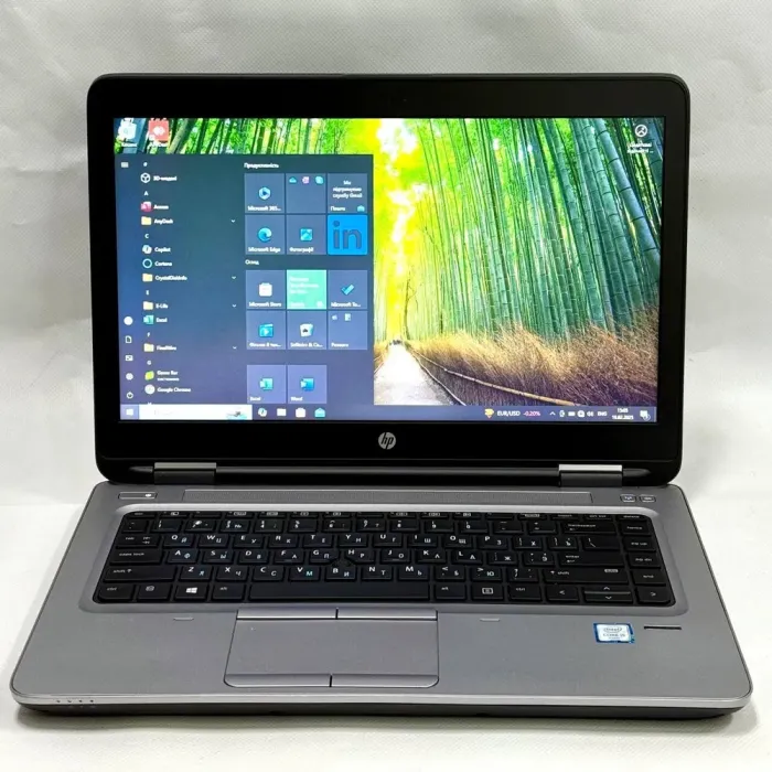 Ноутбук Б-клас HP ProBook 640 G3 / 14" (1366x768) TN / Intel Core i5-6300U (2 (4) ядра по 2.4 - 3.0 GHz) / 8 GB DDR4 / 250 GB SSD / Intel HD Graphics 520 / Windows 10 Pro б/в - зображення 2