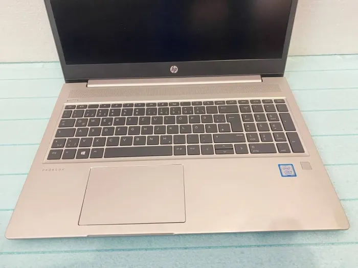 Ноутбук Б-клас HP ProBook 450 G6 / 15.6" (1920x1080) IPS / Intel Core i5-8265U (4 (8) ядра по 1.6 - 3.9 GHz) / 16 GB DDR4 / 240 GB SSD / nVidia GeForce MX130, 2 GB GDDR5, 64-bit / WebCam / HDMI б/в - зображення 4