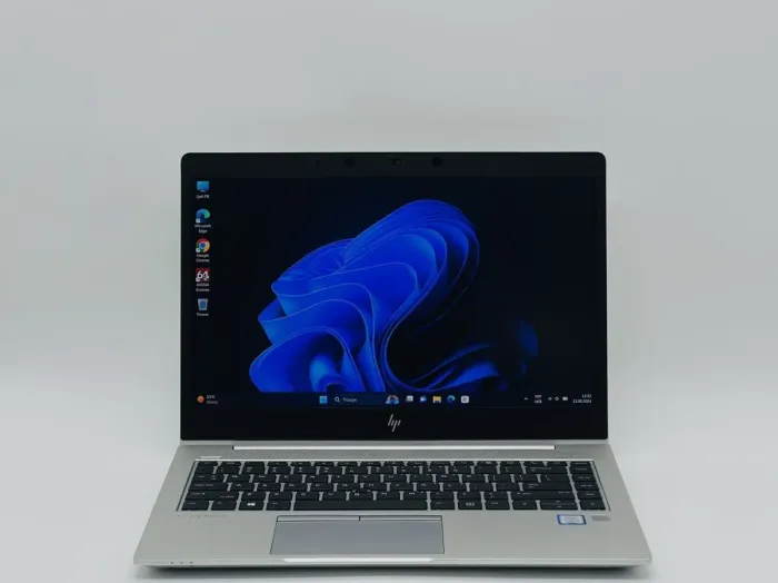 Ультрабук Б-клас HP EliteBook 840 G5 / 14" (3840x2160) IPS / Intel Core i5-8250U (4 (8) ядра по 1.6-3.4 GHz) / 16 GB DDR4 / 250 GB SSD / UHD Graphics 620 / WebCam б/в - зображення 2