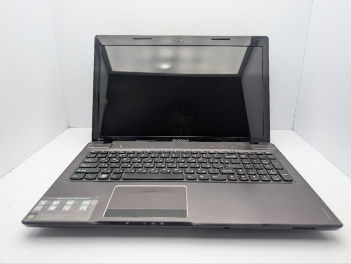 Ноутбук Lenovo IdeaPad Z575 / 15.6" (1366x768) TN / AMD A4-3300M (2 ядра по 1.9 - 2.5 GHz) / 8 GB DDR3 / 500 GB HDD / AMD Radeon Graphics 6480G / WebCam / DVD-ROM б/в - изображение 3