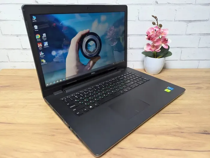 Ноутбук Б-клас Dell Inspiron 17 P26E / 17.3" (1600x900) TN / Intel Core i5-4210U (2 (4) ядра по 1.7 - 2.7 GHz) / 8 GB DDR3 / 128 GB SSD / nVidia GeForce 840M, 2 GB GDDR3, 64-bit / WebCam / DVD-ROM б/в - зображення 6