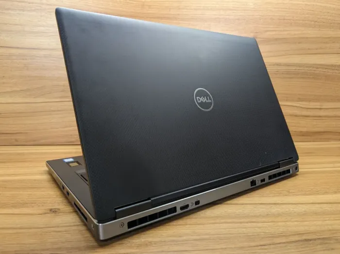 Мобільна робоча станція Dell Precision 7740 / 17.3" (1920x1080) IPS / Intel Core i5-9400H (4 (8) ядра по 2.5 - 4.3 GHz) / 32 GB DDR4 / 256 GB SSD + 500 GB SSD / nVidia Quadro RTX 3000, 6 GB GDDR6, 192-bit / Fingerprint / Windows 10 б/в - зображення 7