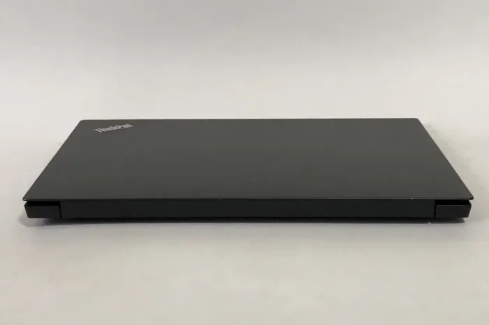 Ультрабук Lenovo ThinkPad E14 G1 / 14" (1920x1080) IPS / Intel Core i3-10110U (2 (4) ядра по 2.1 - 4.2 GHz) / 8 GB DDR4 / 128 GB SSD / Intel UHD Graphics / WebCam / Win 10 Pro б/в - зображення 3