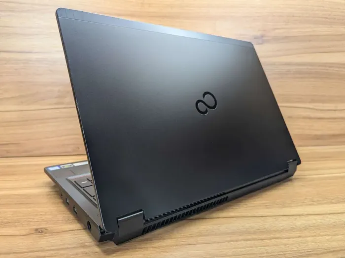 Мобільна робоча станція Б-клас Fujitsu Celsius H780 / 15.6" (1920x1080) IPS / Intel Core i7-8750H (6 (12) ядер по 2.2 - 4.1 GHz) / 32 GB DDR4 / 512 GB SSD / nVidia Quadro P600, 4 GB GDDR5, 128-bit / WebCam / 4G / TouchID / Windows 10 б/в - зображення 7