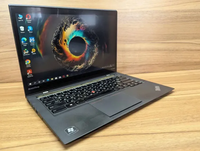 Ноутбук Lenovo ThinkPad X1 Carbon 2nd / 14" (2560x1440) IPS Touch / Intel Core i7-4600U (2 (4) ядра по 2.1 - 3.3 GHz) / 8 GB DDR3 / 256 GB SSD / Intel HD Graphics 4400 / WebCam / Fingerprint / Windows 10 б/в - зображення 4