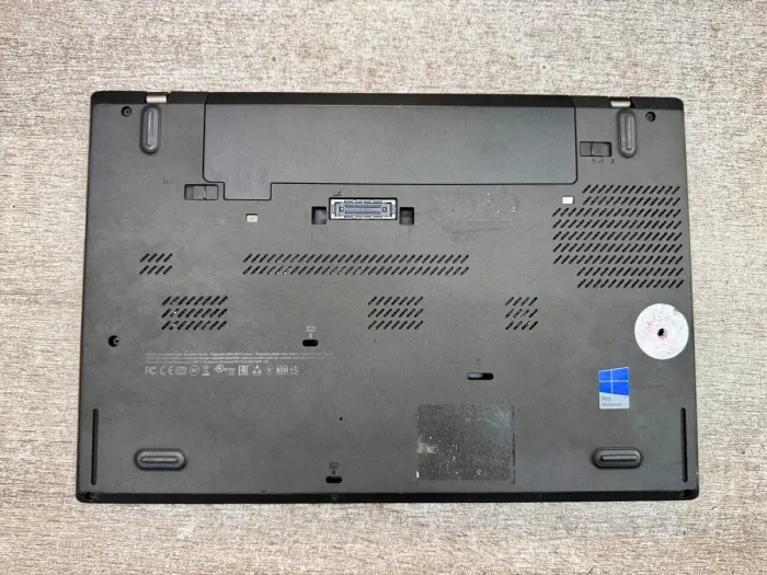 Ноутбук Lenovo ThinkPad T460 / 14" (1366x768) TN / Intel Core i5-6300U (2 (4) ядра по 2.4 - 3.0 GHz) / 8 GB DDR3 / 120 GB SSD / Intel HD Graphics 520 / WebCam / Два АКБ б/в - зображення 9