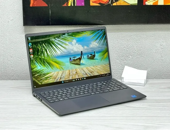 Ультрабук Dell Vostro 15 3510 / 15.6" (1920x1080) IPS / Intel Core i5-1135G7 (4 (8) ядра по 2.4 - 4.2 GHz) / 16 GB DDR4 / 512 GB SSD / Intel Iris Xe Graphics / WebCam / Win 11 Pro б/в - зображення 3