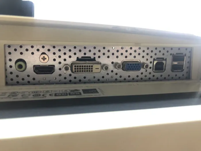 Монітор Fujitsu-Siemens P26W-5 / 26" (1920x1080) IPS / 1x VGA, 1x DVI, 1x HDMI б/в - зображення 4