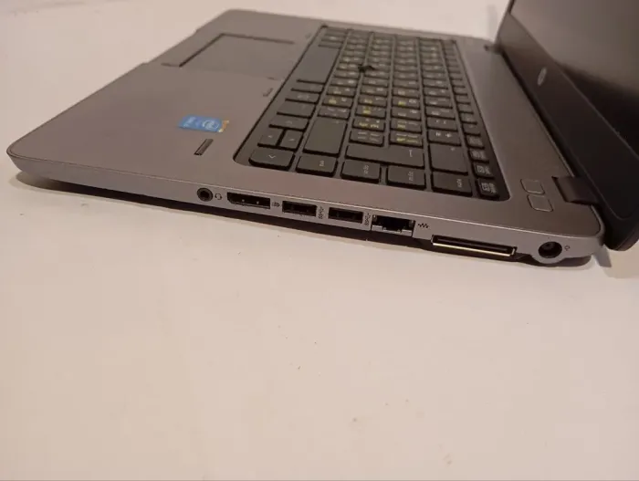 Ультрабук Б-клас HP EliteBook 840 G1 / 14" (1366x768) TN / Intel Core i5-4210U (2 (4) ядра по 1.7 - 2.7 GHz) / 8 GB DDR3 / 120 GB SSD / Intel HD Graphics 4400 / WebCam / Без АКБ б/в - зображення 5