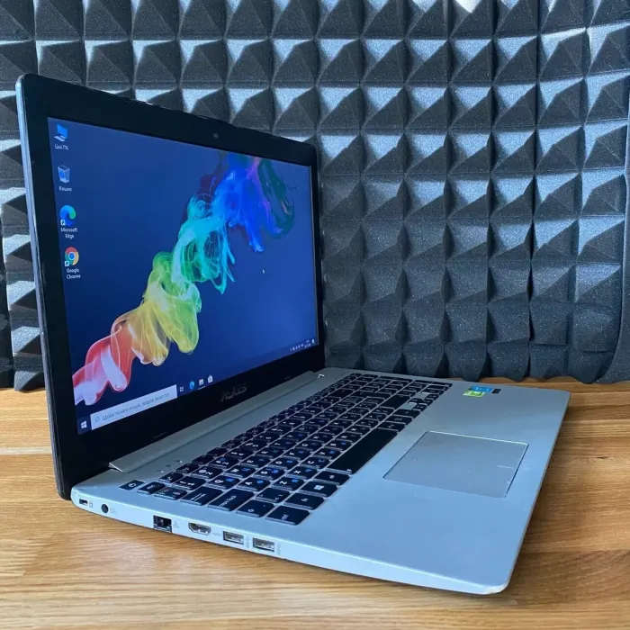 Ноутбук Б-клас Asus A551L / 15.6" (1920x1080) TN / Intel Core i5-4210U (2 (4) ядра по 1.7 - 2.7 GHz) / 12 GB DDR3 / 128 GB SSD / nVidia GeForce 840M, 2 GB GDDR3, 64-bit / WebCam / DVD-ROM б/в - зображення 3