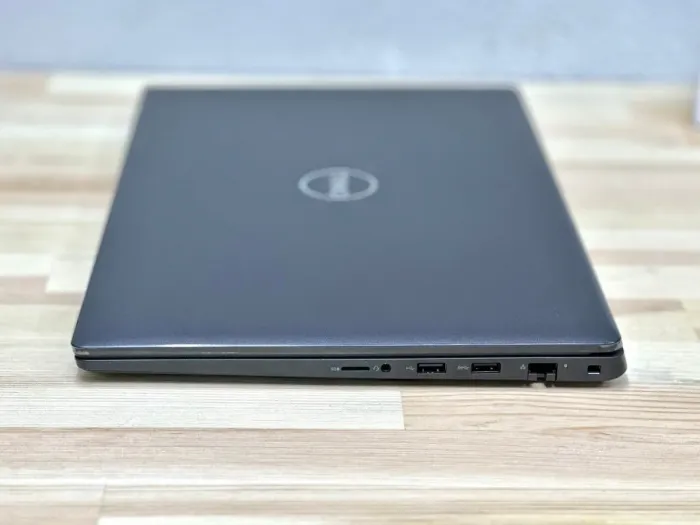Ультрабук Dell Latitude 3530 / 15.6" (1920x1080) IPS Touch / Intel Core i5-1235U (10 (12) ядер по 3.3 - 4.4 GHz) / 8 GB DDR4 / 256 GB SSD / Intel Iris Xe Graphics / WebCam / Win 11 Pro б/в - зображення 5