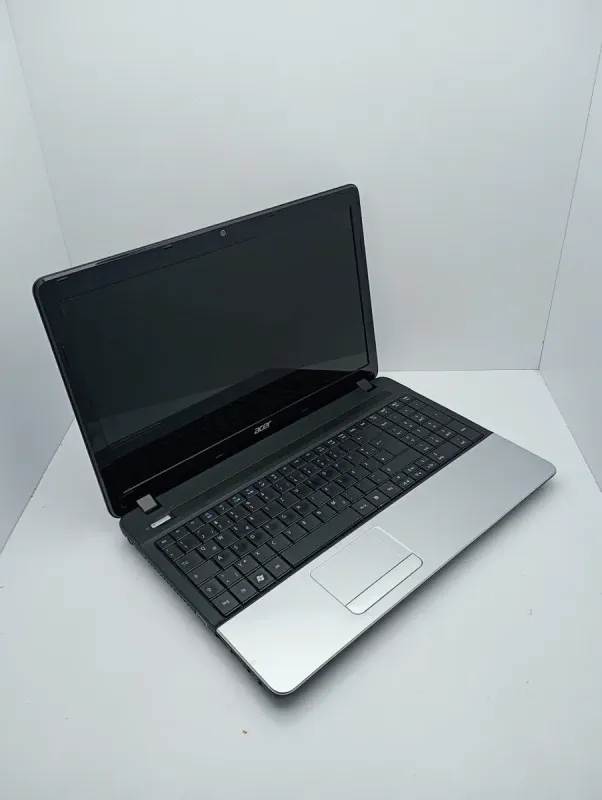Ноутбук Acer E1-531 / 15.6" (1366x768) TN / Intel Core i3-3120M (2 (4) ядра по 2.5 GHz) / 8 GB DDR3 / 500 GB HDD / Intel HD Graphics / WebCam б/в - зображення 3