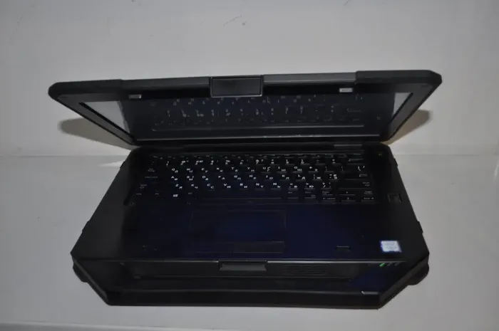 Захищений ноутбук Б-клас Dell Latitude 5414 Rugged / 14" (1366x768) TN / Intel Core i5-6300U (2 (4) ядра по 2.4 - 3.0 GHz) / 8 GB DDR4 / 240 GB SSD / Intel HD Graphics 520 / WebCam / Windows 11 Pro б/в - зображення 8
