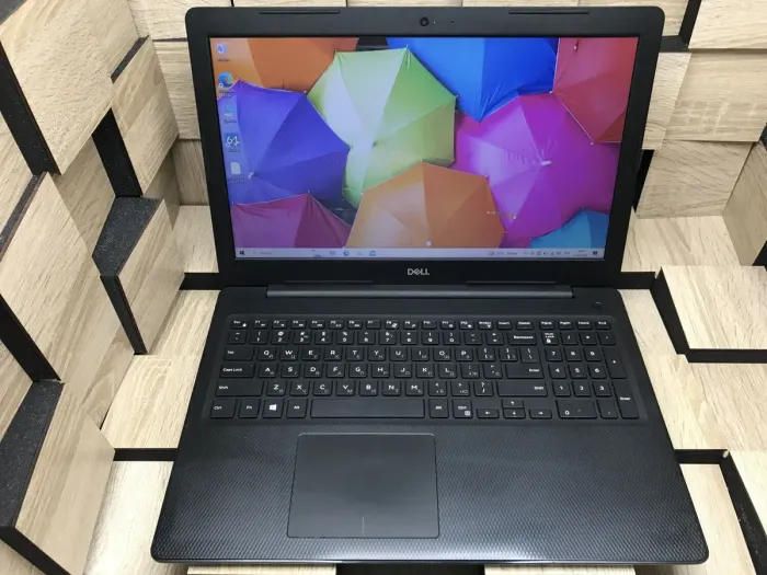 Ноутбук Б-клас Dell Inspiron 3593 / 15.6" (1366x768) TN / Intel Core i5-1035G1 (4 (8) ядра по 1.0 - 3.6 GHz) / 8 GB DDR4 / 256 GB SSD / Intel UHD Graphics / WebCam / Windows 10 лицензия б/в - зображення 2