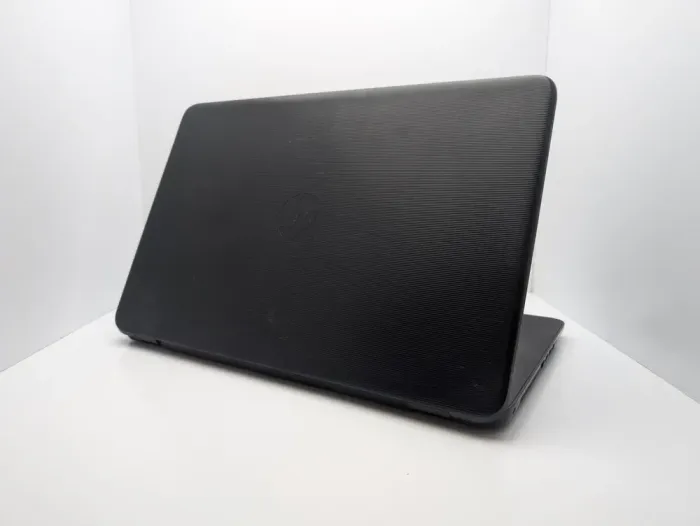 Ноутбук HP Pavilion 17-y040ng / 17.3" (1600x900) TN / AMD A8-7410 (4 ядра по 2.2 - 2.5 GHz) / 8 GB DDR3 / 120 GB SSD / AMD Radeon R5 Graphics / WebCam б/в - зображення 8