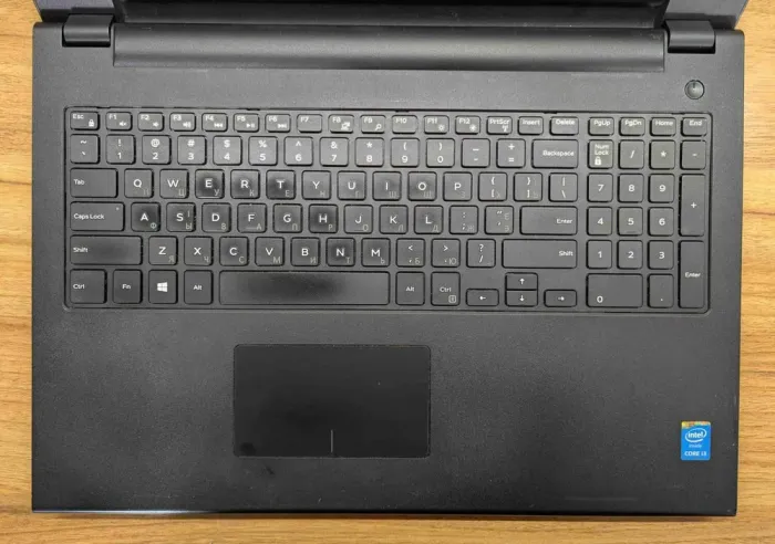 Ноутбук Dell Inspiron 15-3543 / 15.6" (1366x768) TN Touch / Intel Core i3-5005U (2 (4) ядра по 2.0 GHz) / 8 GB DDR3 / 240 GB SSD / Intel HD Graphics 5500 / WebCam / HDMI / Windows 10 б/в - зображення 3