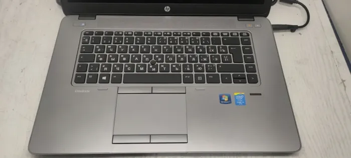 Ноутбук HP Elitebook 850 G2 / 15.6" (1920x1080) TN / Intel Core i5-5300U (2 (4) ядра по 2.3 - 2.9 GHz) / 16 GB DDR3 / 256 GB SSD / AMD Radeon R7 M260X, 1 GB GDDR5, 128-bit / WebCam б/в - зображення 3