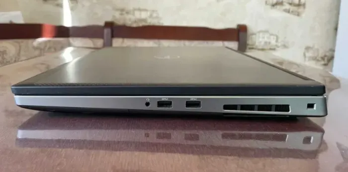 Робоча станція Dell Precision 7730 / 17.3" (1920x1080) IPS / Intel Xeon E-2176M (6 (12) ядер по 2.7 - 4.4 GHz) / 16 GB DDR4 / 512 GB SSD / nVidia Quadro P3200, 6 GB GDDR5, 192-bit / WebCam б/в - зображення 8