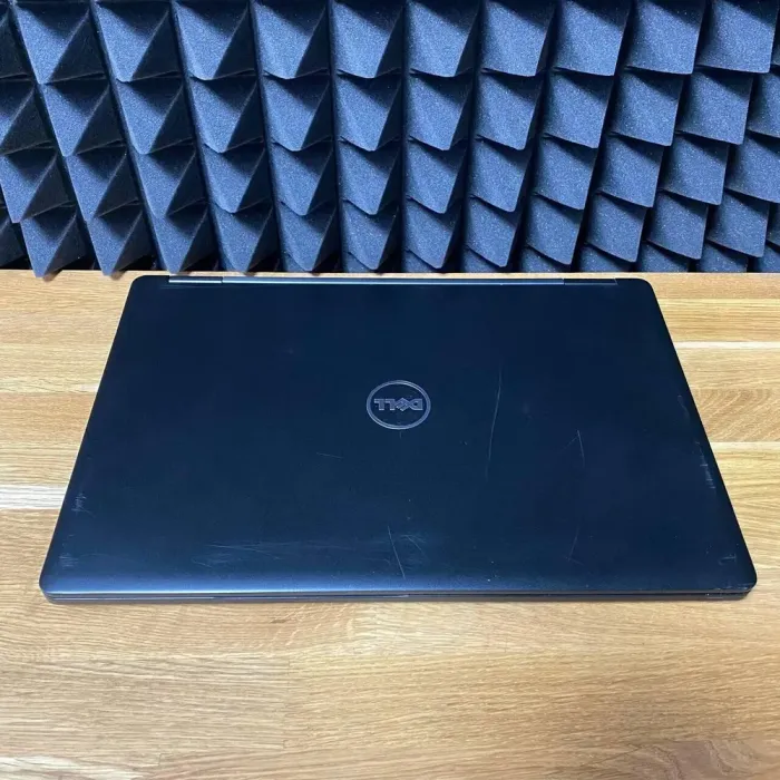 Ноутбук Б-клас Dell Latitude 5580 / 15.6" (1920x1080) TN / Intel Core i5-6300U (2 (4) ядра по 2.4 - 3.0 GHz) / 16 GB DDR4 / 128 GB SSD / Intel HD Graphics 520 / WebCam / HDMI б/в - зображення 3