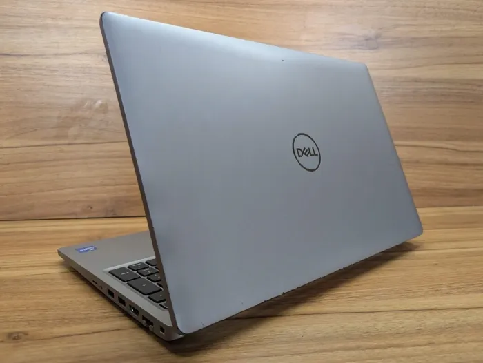 Ноутбук робоча станція Dell Precision 3560 / 15.6" (1920x1080) IPS Touch / Intel Core i7-1185G7 (4 (8) ядра по 3.0 - 4.8 GHz) / 16 GB DDR4 / 512 GB SSD / nVidia T500, 2 GB GDDR6, 64-bit / WebCam / HDMI / Windows 10 б/в - зображення 7