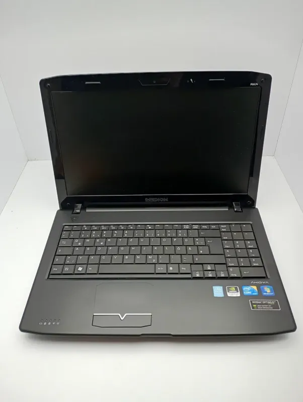 Ноутбук Acer Medion / 15.6" (1366x768) TN / Intel Core i3-370M (2 (4) ядра по 2.4 GHz) / 6 GB DDR3 / 320 GB HDD / Intel HD Graphics / WebCam б/в - зображення 2