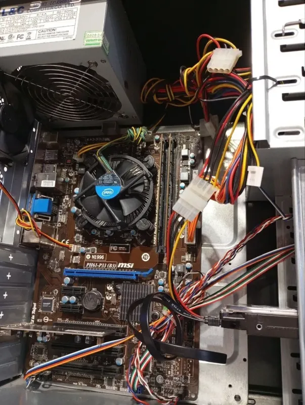 ПК Asus Vento A8 Tower / Intel Core i5-2400 (4 ядра по 3.1 - 3.4 GHz) / 8 GB DDR3 / 320 GB HDD / Intel HD Graphics 2000 / 350W б/в - зображення 6