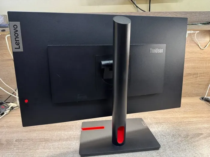 Монітор Lenovo ThinkVision T27i-30 / 27" (1920x1080) IPS / DisplayPort, HDMI, VGA, USB 3.0 / VESA 100x100 б/в - зображення 4