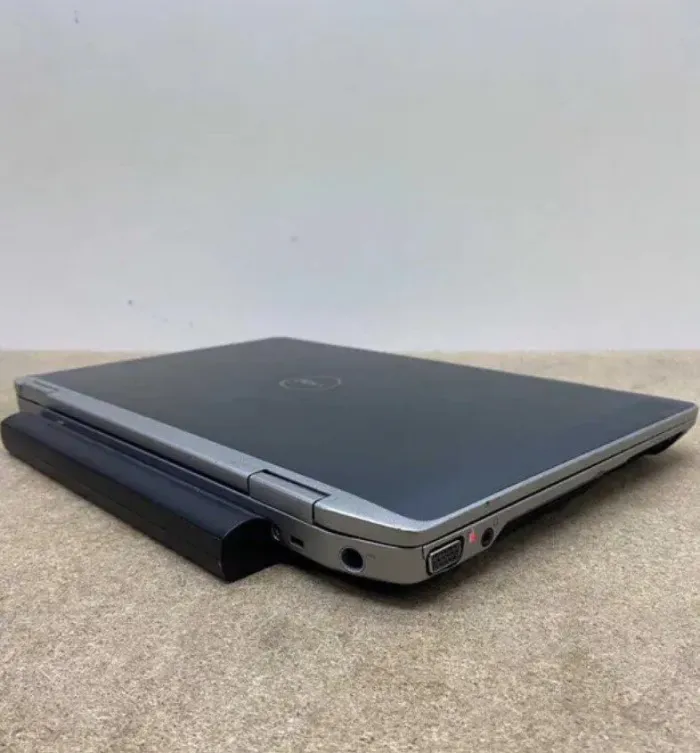 Ультрабук Б-клас Dell Latitude E6320 / 13.3" (1366x768) TN / Intel Core i5-2520M (2 (4) ядра по 2.5 - 3.2 GHz) / 8 GB DDR3 / 120 GB SSD / Intel HD Graphics 3000 / WebCam б/в - зображення 5