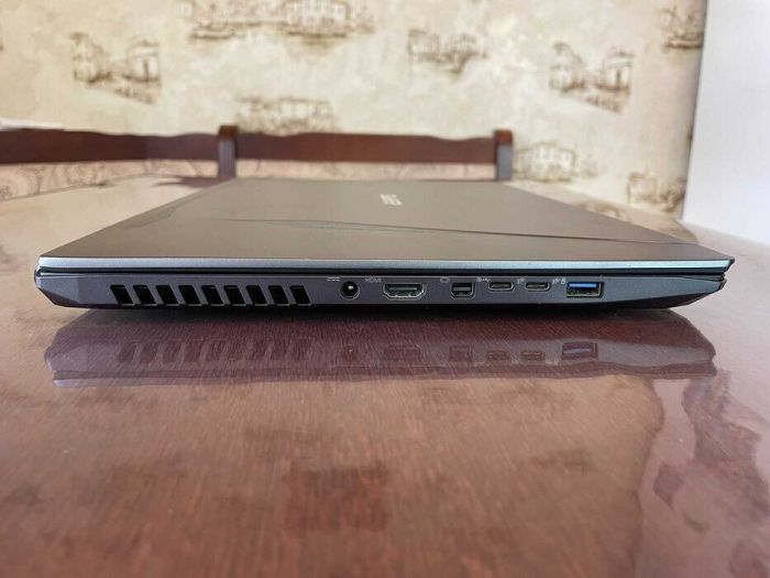 Ігровий ноутбук Б-класу Clevo P960RN / 16,1" (1920x1080) IPS / Intel Core i7-9750H (6 (12) ядер по 2,6 - 4,5 ГГц) / 16 ГБ DDR4 / 512 ГБ SSD / nVidia GeForce RTX 2080, 8 ГБ GDDR6, 256-біт / WebCam б/в - зображення 5