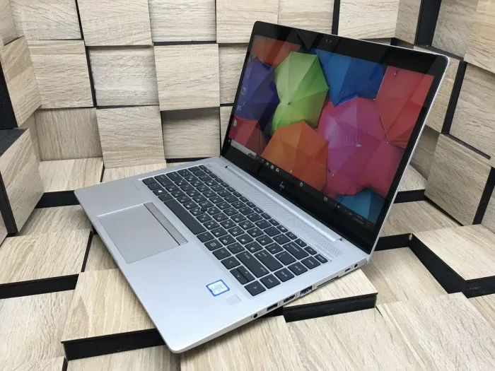 Ультрабук Б-клас HP EliteBook 840 G5 / 14" (1920x1080) IPS / Intel Core i7-8650U (4 (8) ядра по 1.9 - 4.2 GHz) / 8 GB DDR4 / 256 GB SSD M.2 / Intel UHD Graphics 620 / WebCam / USB 3.1 / HDMI б/в - зображення 2