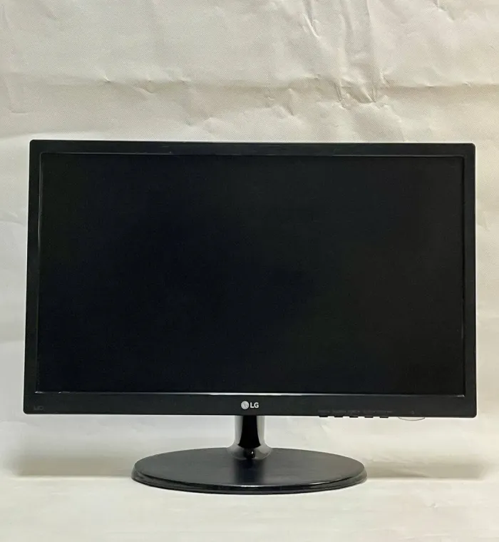 Монітор LG 22M38A-B / 22" (1920x1080) TN / VGA / VESA 75x75 б/в - зображення 2