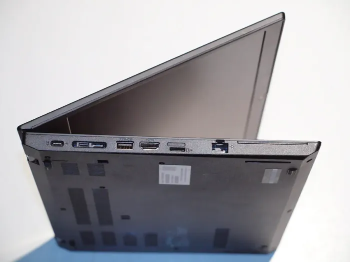 Ультрабук Lenovo ThinkPad L14 Gen 1 / 14" (1366х768) IPS / Ryzen 3 Pro 4450U (4 (8) ядра по 2.4 - 3.7 GHz) / 16 GB DDR4 / 240 GB SSD / AMD Radeon Graphics / WebCam б/в - зображення 7