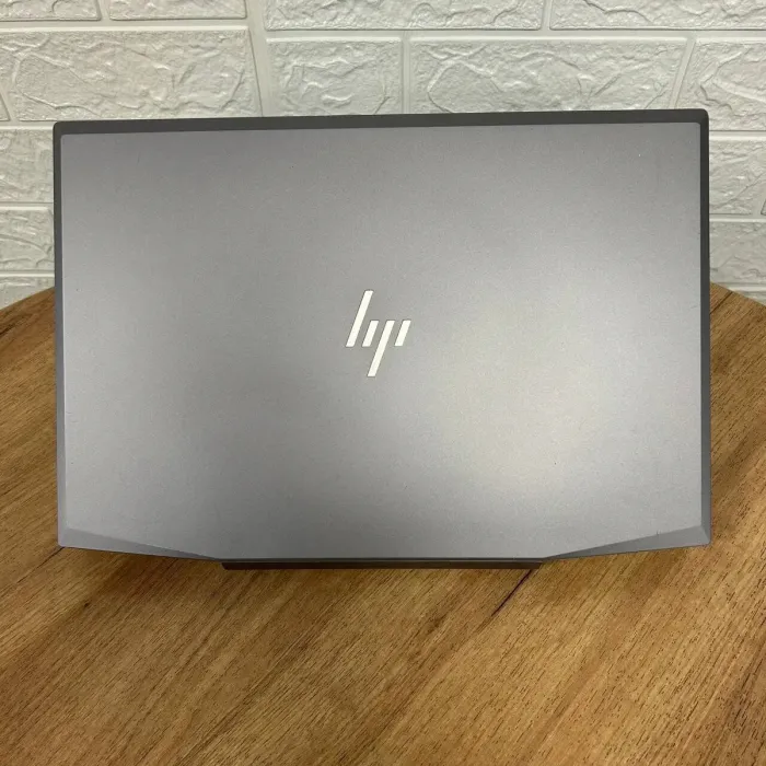 Мобільна робоча станція HP ZBook 15v G5 / 15.6" (1920x1080) IPS / Intel Core i7-8750H (6 (12) ядер по 2.2 - 4.1 GHz) / 16 GB DDR4 / 512 GB SSD NVMe / nVidia Quadro P600, 4 GB GDDR5, 128-bit / WebCam б/в - зображення 3