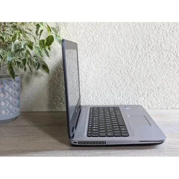 Ноутбук Б-клас HP ProBook 640 G2 / 14" (1366x768) TN / Intel Core i5-6200U (2 (4) ядра по 2.3 - 2.8 GHz) / 8 GB DDR4 / 128 GB SSD / Intel HD Graphics 520 / WebCam б/в - зображення 6