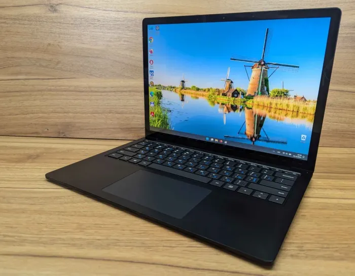 Ультрабук Б-клас Microsoft Surface Book 3 / 13.3" (2256x1504) IPS Touch / Intel Core i7-1065G7 (4 (8) ядра по 1.3 - 3.9 GHz) / 16 GB DDR4 / 256 GB SSD / Intel Iris Plus Graphics / WebCam / Windows 11 б/в - зображення 5